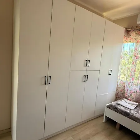 Nesti House