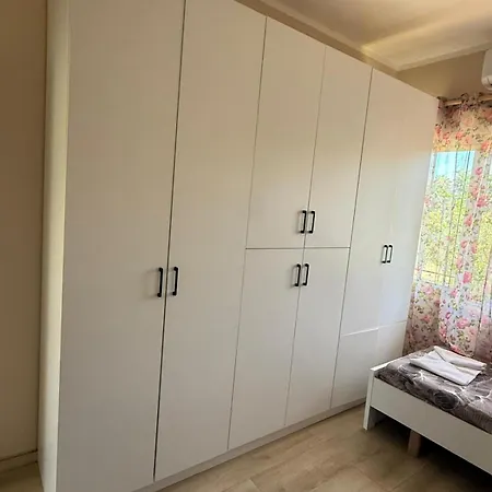 Nesti House